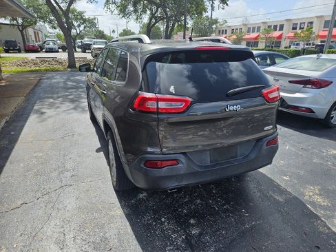 Used 2014 Jeep Cherokee Latitude FWD image 8