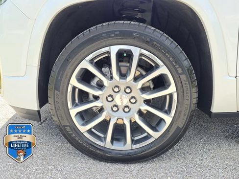 Certified 2023 GMC Acadia Denali w/ Denali Technology Package FWD image 7