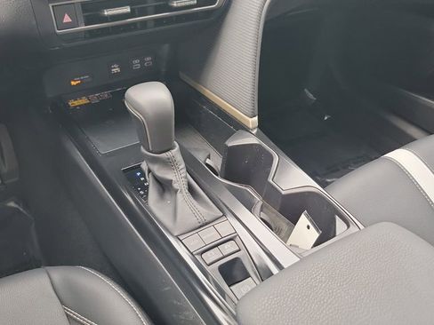 Certified 2025 Toyota Camry SE w/ Convenience Package FWD image 15