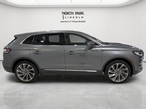 Used 2022 Lincoln Nautilus Reserve w/ Equipment Group 201A AWD/4WD image 6