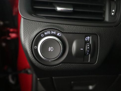 Used 2020 Buick Envision Essence image 29