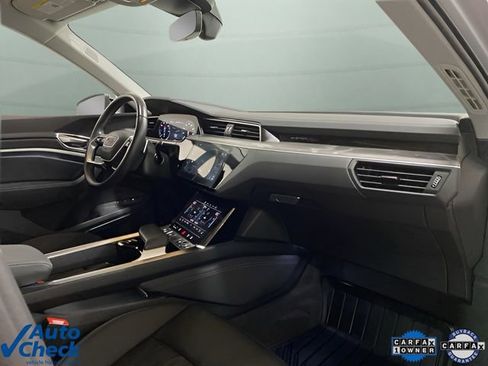 Used 2023 Audi e-tron Premium Plus w/ Premium Plus Package AWD/4WD image 26