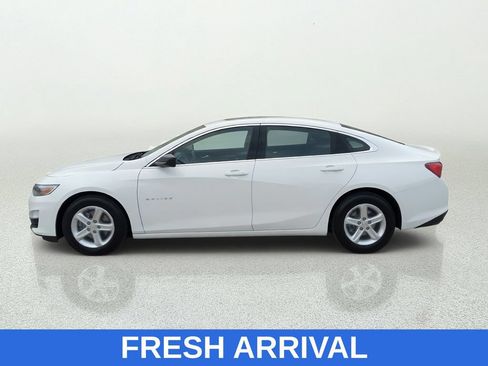 Used 2021 Chevrolet Malibu LS FWD image 4