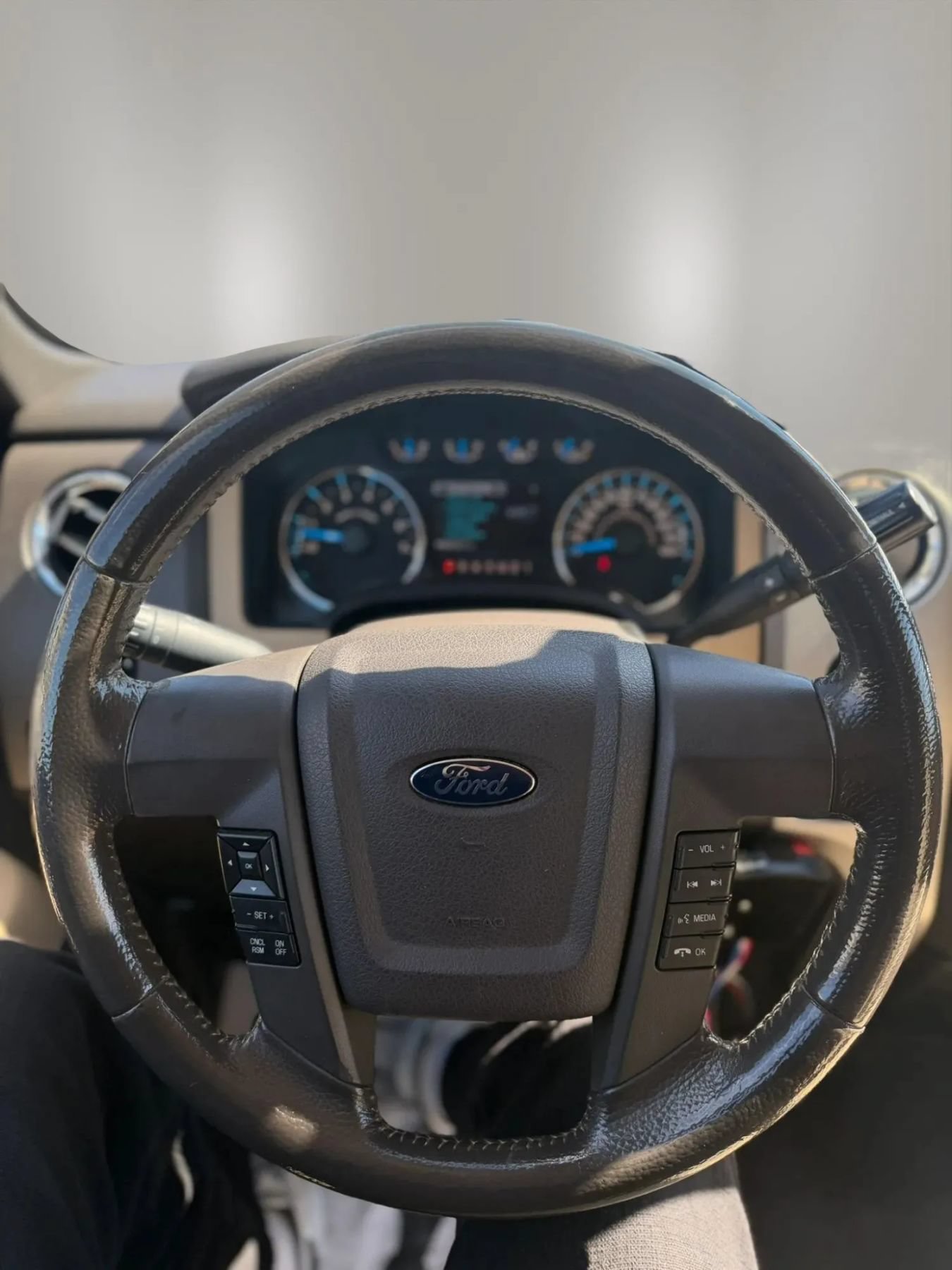Used 2014 Ford F150 XLT w/ XLT Chrome Package RWD image 16