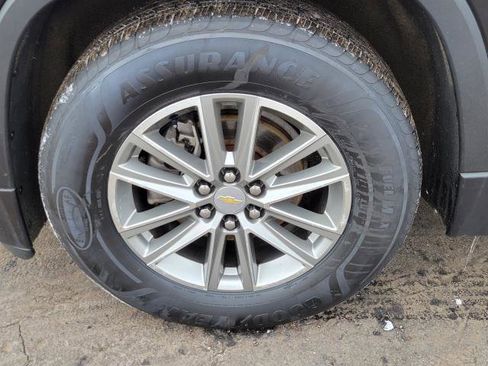 Used 2023 Chevrolet Traverse LT image 5