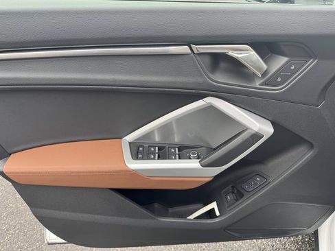 Certified 2025 Audi Q3 2.0T Premium w/ Convenience Package image 27