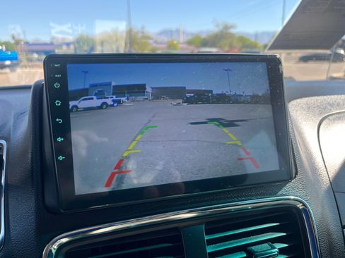 Used 2012 Dodge Grand Caravan SXT FWD image 28