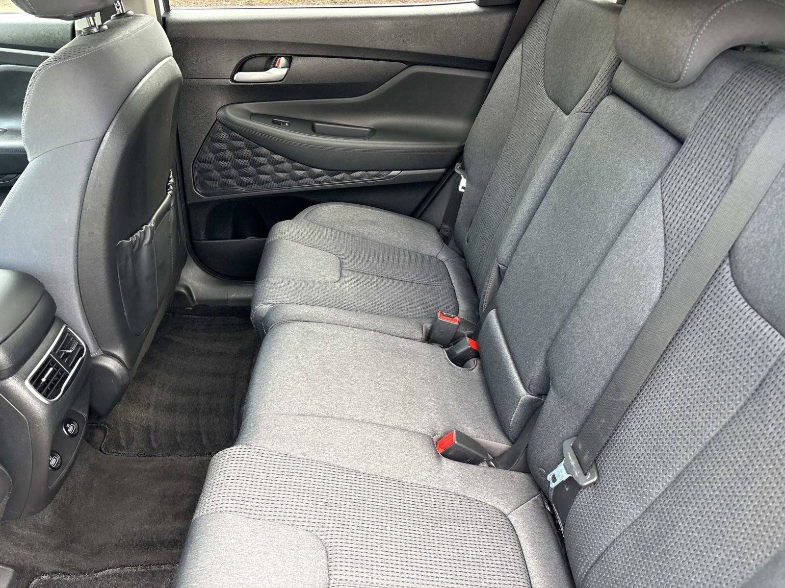 Used 2022 Hyundai Santa Fe SE FWD image 29