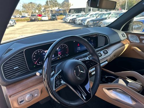 Used 2024 Mercedes-Benz GLE 350 4MATIC image 18