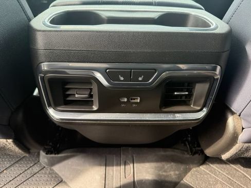 Used 2024 Chevrolet Silverado 2500 High Country w/ High Country Premium Package AWD/4WD image 15