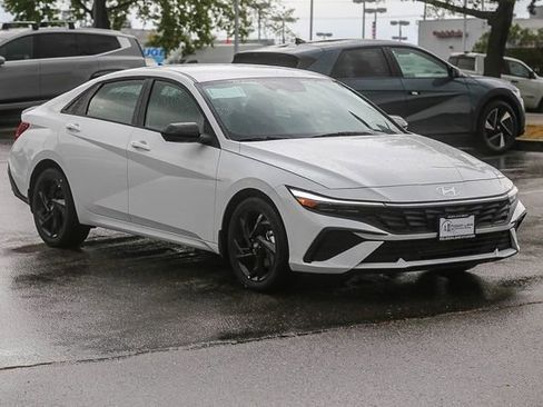 New 2026 Hyundai Elantra Sport image 6