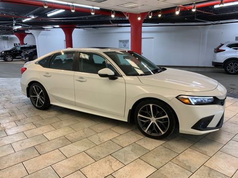 Used 2024 Honda Civic Touring image 7