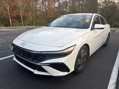 Used 2024 Hyundai Elantra SEL w/ Convenience Package
