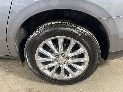 Used 2019 Buick Enclave Premium w/ Experience Buick Package image 11