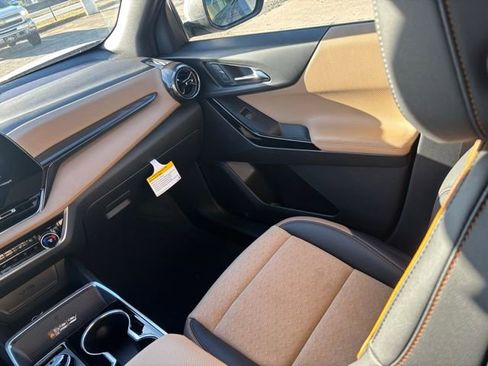 New 2026 Chevrolet Equinox ACTIV w/ Convenience Package III FWD image 20