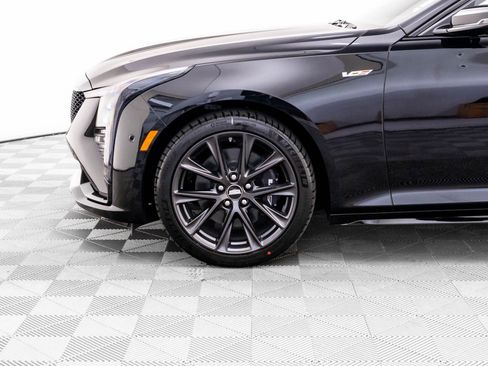 New 2026 Cadillac CT5 V AWD/4WD image 35