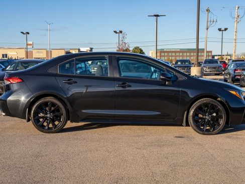 Used 2022 Toyota Corolla SE image 8