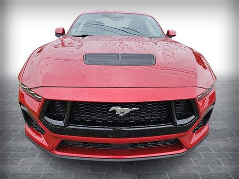Used 2024 Ford Mustang GT Premium image 2