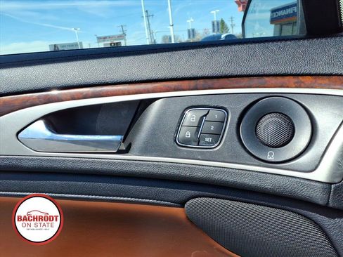 Used 2019 Lincoln MKZ Reserve FWD image 15