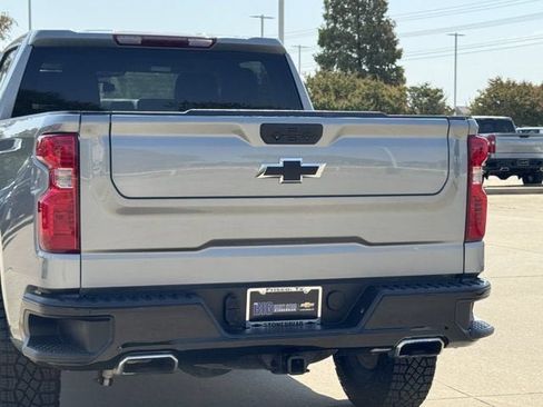 Used 2024 Chevrolet Silverado 1500 Custom Trail Boss AWD/4WD image 8