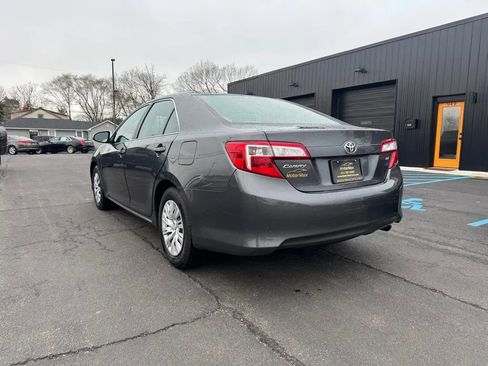 Used 2012 Toyota Camry LE image 2