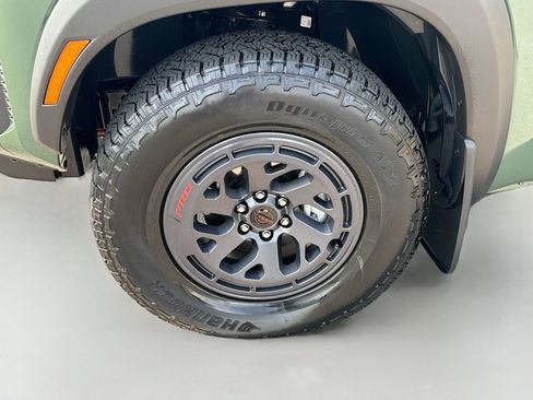 Used 2025 Nissan Frontier PRO-4X w/ Interior Protection Package AWD/4WD image 25
