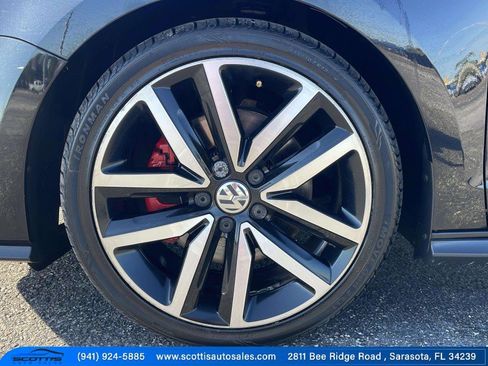Used 2018 Volkswagen Jetta GLI FWD image 11