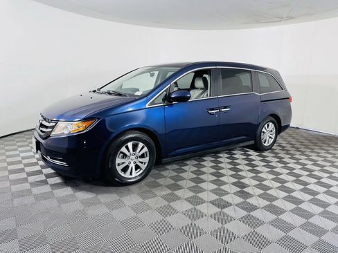 Used 2016 Honda Odyssey SE image 4