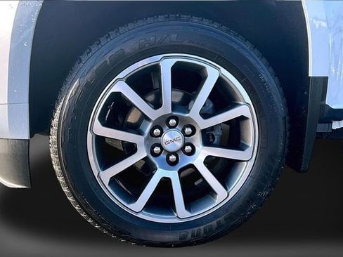 Used 2022 GMC Canyon Denali image 8