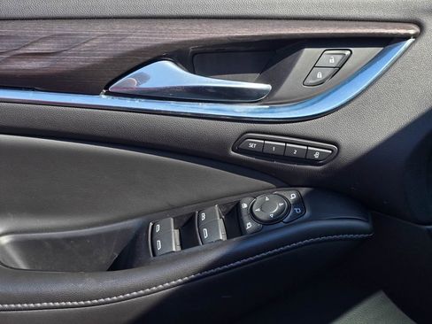 Used 2024 Buick Enclave Avenir w/ Avenir Technology Package AWD/4WD image 9