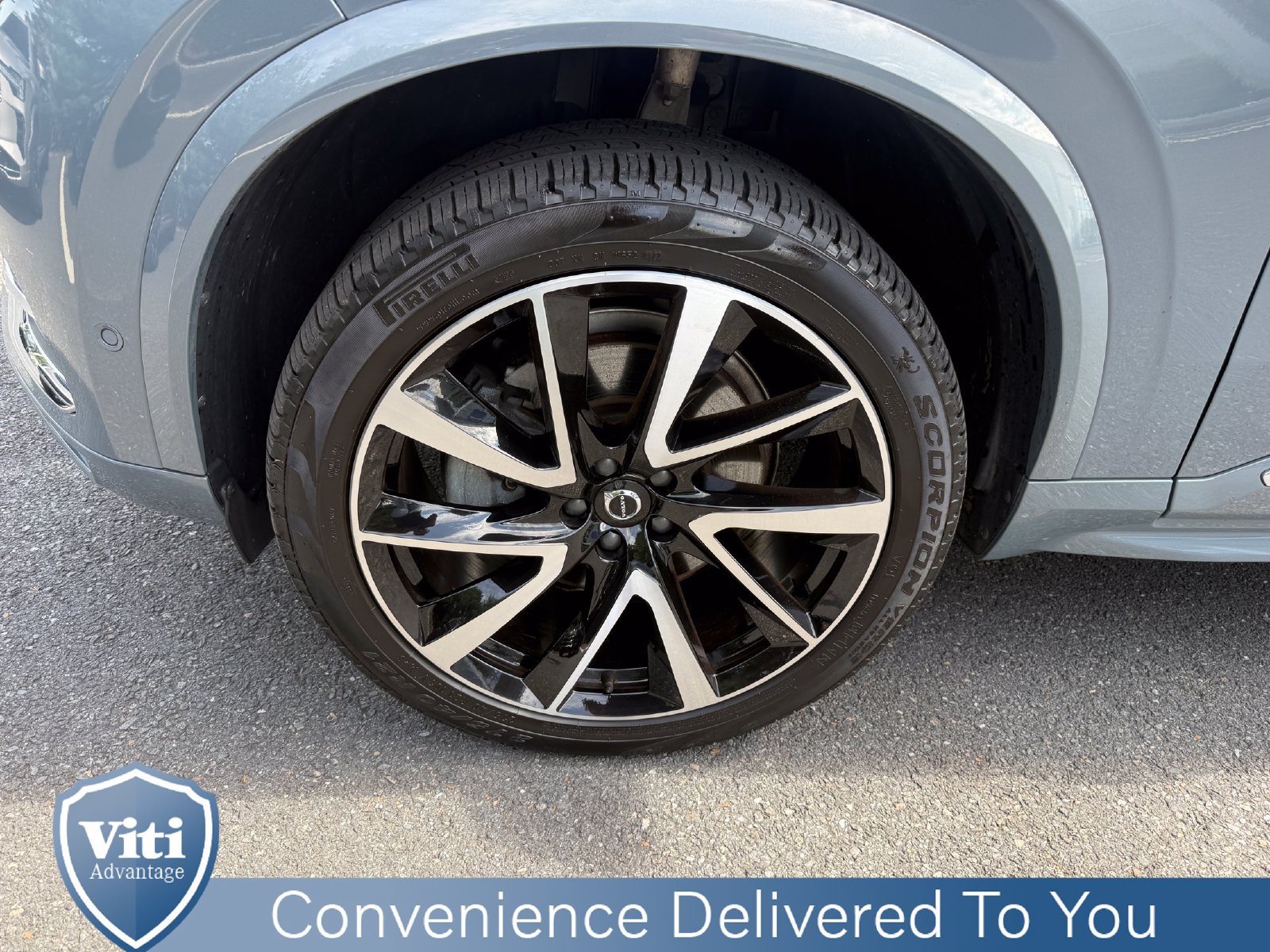 Used 2023 Volvo XC90 B6 Plus w/ Protection Package Premier AWD/4WD image 12