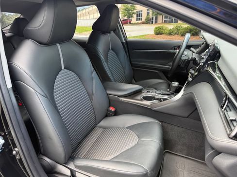 Used 2021 Toyota Camry SE AWD/4WD image 37