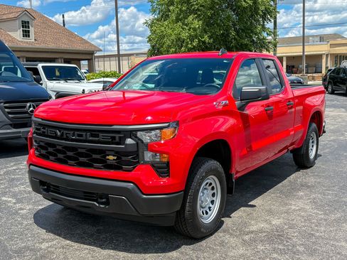 Used 2025 Chevrolet Silverado 1500 W/T w/ WT Value Package AWD/4WD image 5