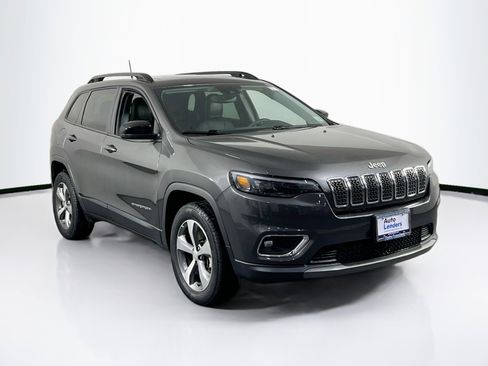Used 2022 Jeep Cherokee Limited image 3