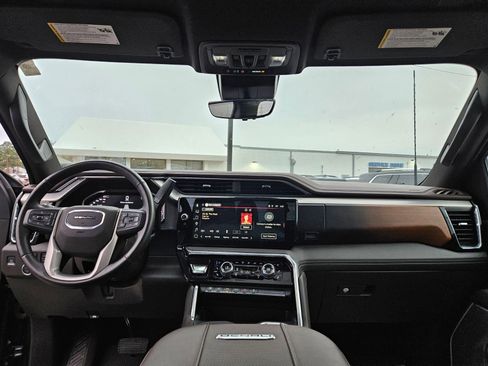 Used 2024 GMC Sierra 3500 Denali w/ Denali Reserve Package image 26