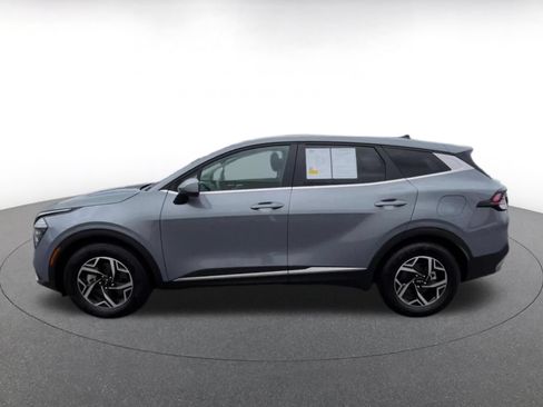 Used 2025 Kia Sportage LX FWD image 8