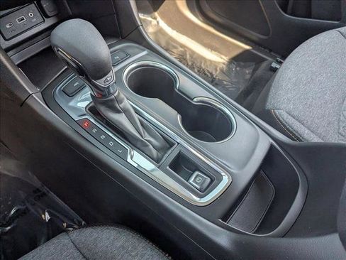 Used 2023 Chevrolet Equinox LT AWD/4WD image 15