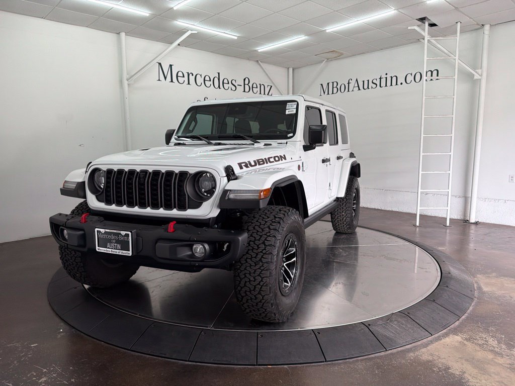 Used 2024 Jeep Wrangler Unlimited Rubicon AWD/4WD image 3
