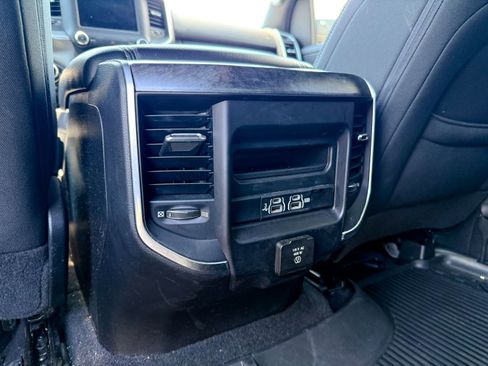 Used 2019 RAM 1500 Big Horn AWD/4WD image 8
