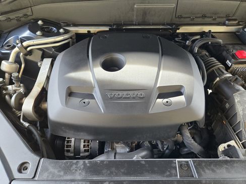 Used 2021 Volvo XC90 T6 Momentum w/ Protection Package Premier image 43