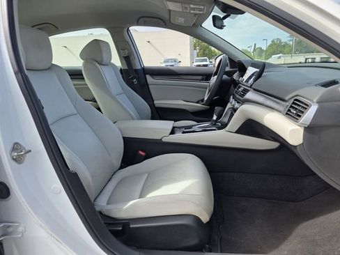 Used 2019 Honda Accord LX image 23