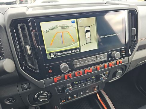 Used 2025 Nissan Frontier PRO-4X w/ Pro Premium Package image 41