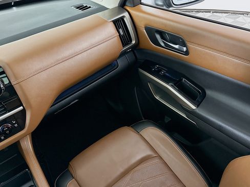 Used 2023 Nissan Pathfinder Platinum w/ Cargo Package image 24