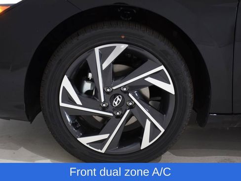 New 2025 Hyundai Elantra Limited image 6