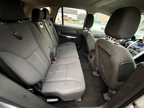 Used 2013 Ford Edge SE image 12