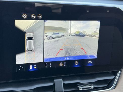 Used 2025 Chevrolet Equinox ACTIV w/ Safety and Technology Package image 14