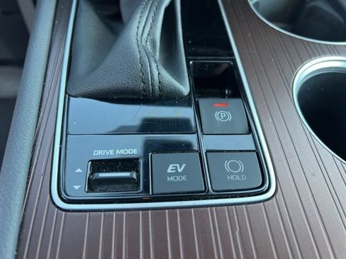 Used 2024 Toyota Sienna XLE image 26