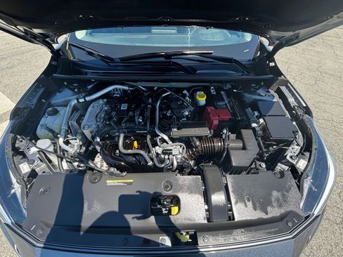 Used 2025 Nissan Sentra SV image 32