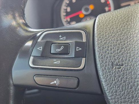 Used 2017 Volkswagen Tiguan S FWD image 14