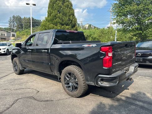 Used 2023 Chevrolet Silverado 1500 Custom AWD/4WD image 3